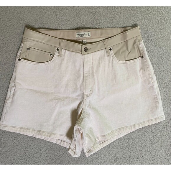 Abercrombie Fitch High Rise Shorts Women's Size 34/18 Ivory and Faux Leather - Picture 1 of 13